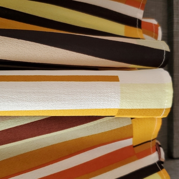 VINTAGE Graphic Print Maxi - Picture 17 of 17